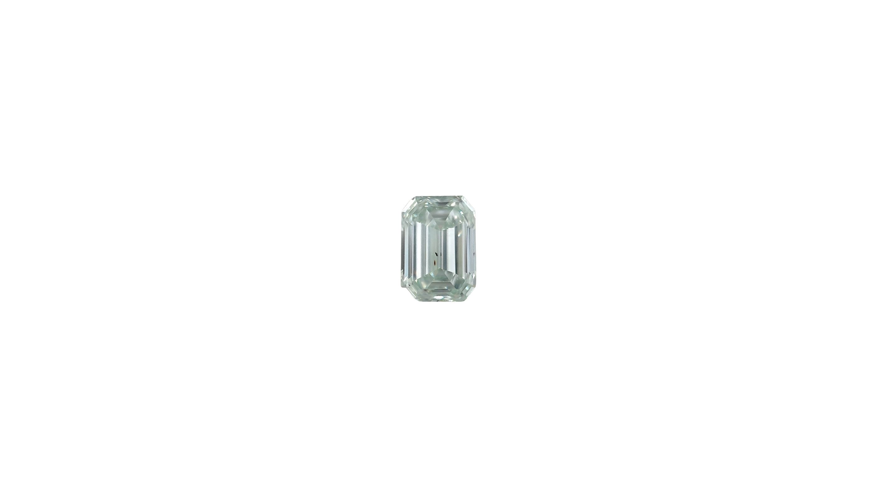 Fancy Bluish Green Diamond